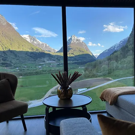 Panoramahytte Med Utsikt Mot Eggenipa